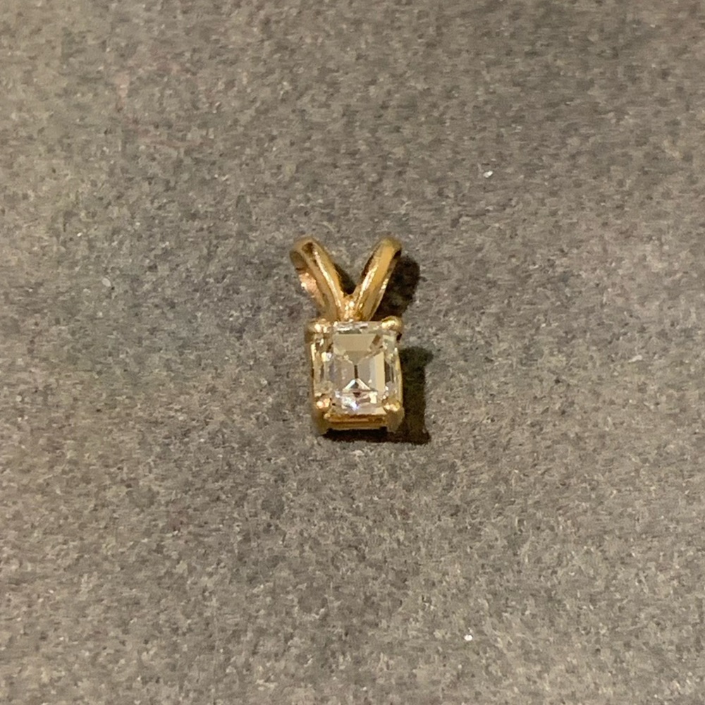 14KT Gold Emerald Cut Diamond .65 Carat Pendant VS1 Appraisal Christmas Sale❣️